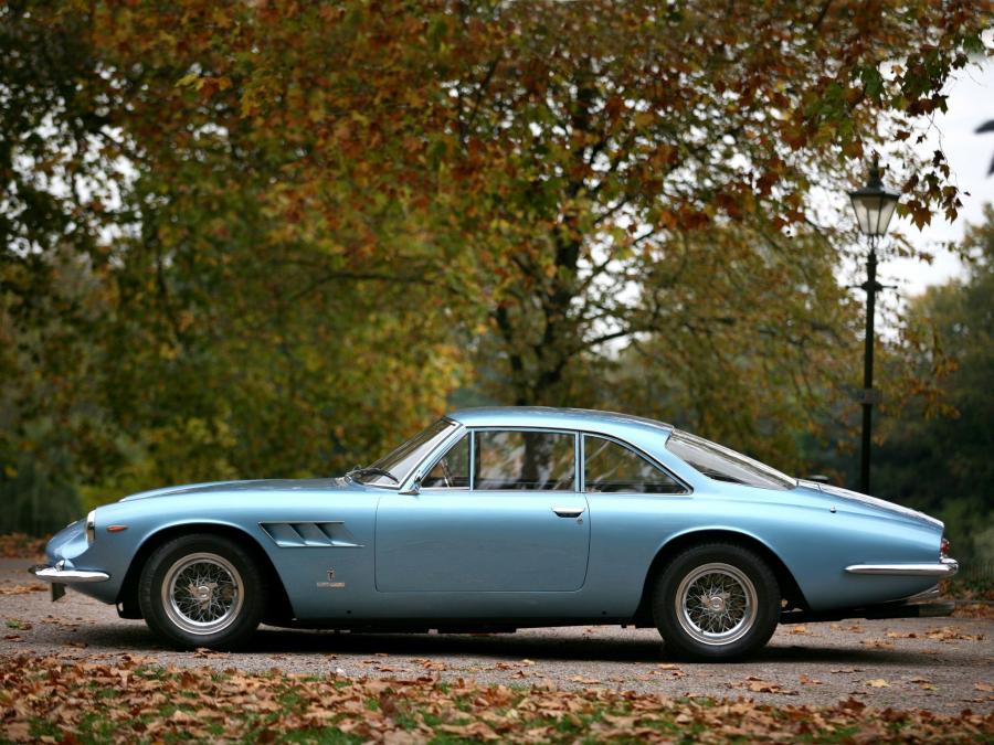  Ferrari 500 Superfast (Series II) 1965 года  (UK) (фото 2 из 7)